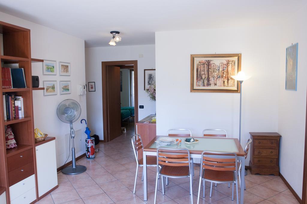 Appartamento Lombardi Riva del Garda Bilik gambar